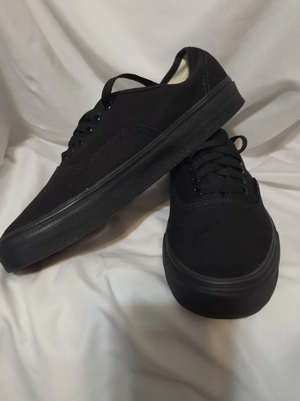 Vans Women's Black Authentic Low-Top Sneakers